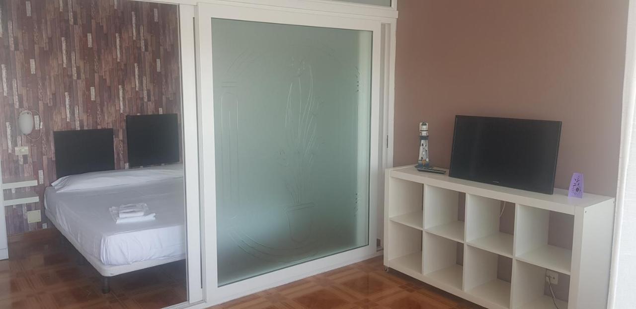 Aparthotel Corcubion Playa De Quenxe Bilik gambar
