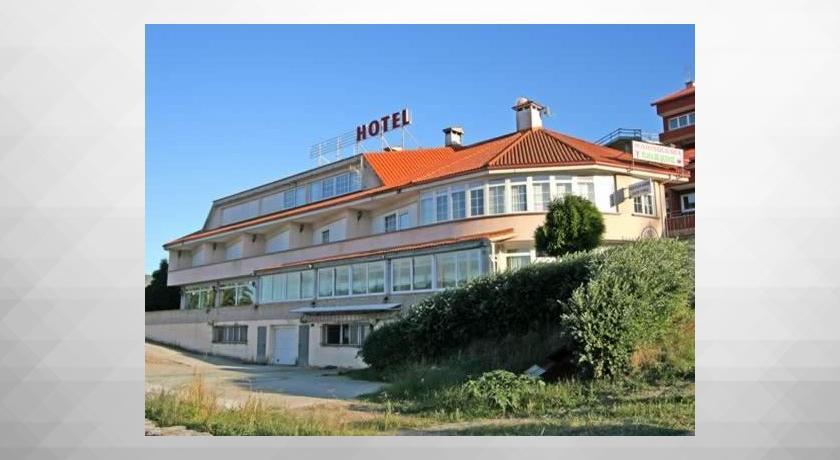 Aparthotel Corcubion Playa De Quenxe Luaran gambar