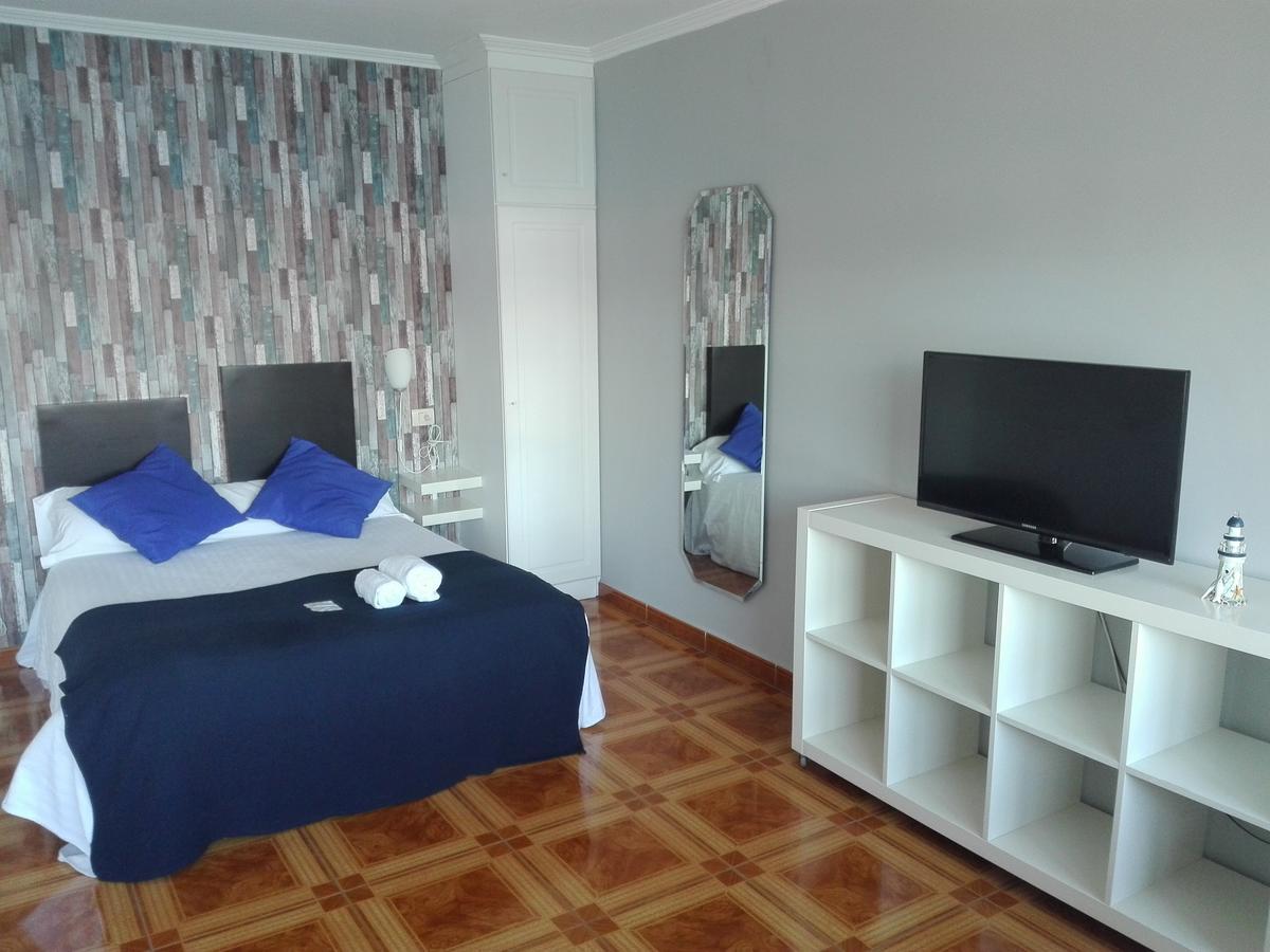 Aparthotel Corcubion Playa De Quenxe Luaran gambar