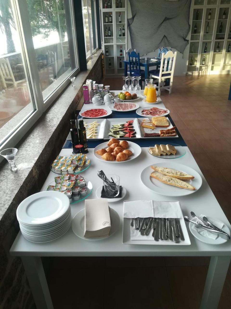 Aparthotel Corcubion Playa De Quenxe Luaran gambar